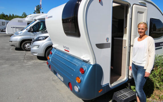 Bilde av butikkasvarlig Pia Marian Hande